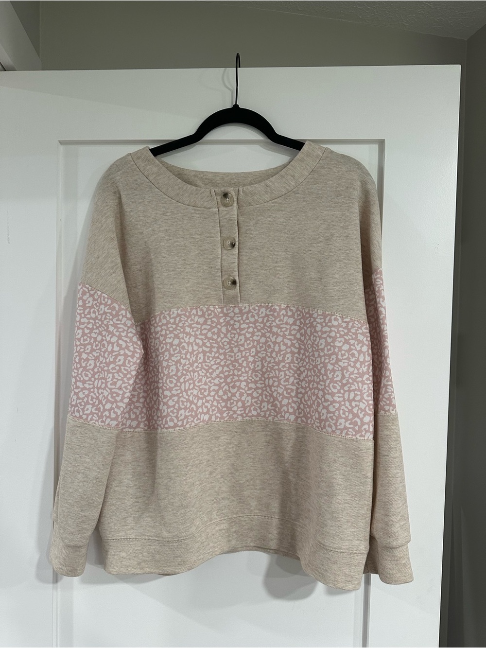 Women's Leopard Print Colorblock Sweater